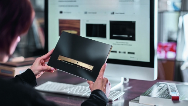 Virtualni razstavni prostor aktivirnih tipk. Katero tipko želite?